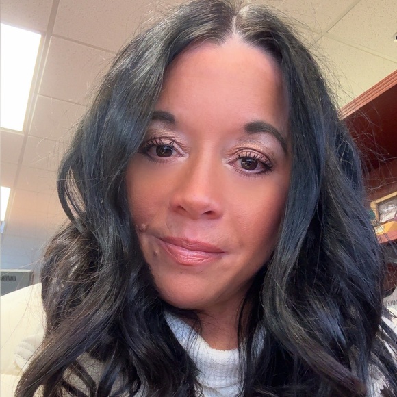 Meet your Posher, Emily - Picture 3 of 10